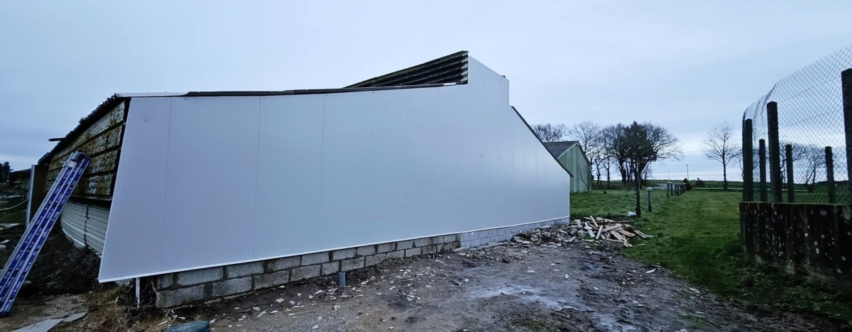 Rénovation du Pignon du bâtiment avicole dans le Morbihan