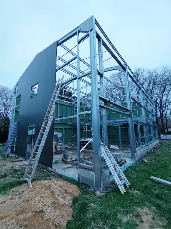 Installation charpente métallique, Coutras, DESJARDINS Construction Métallique