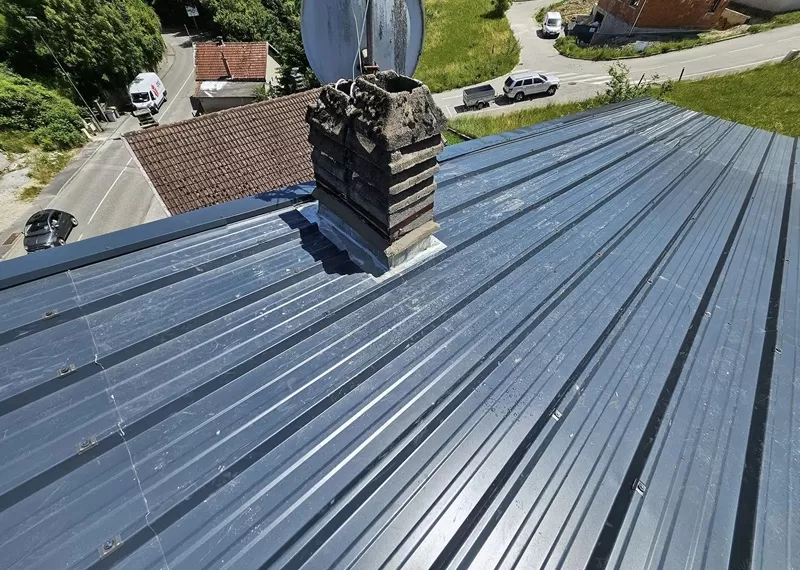 Pose de toiture bac acier, Coutras, DESJARDINS Construction Métallique